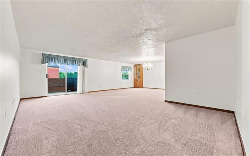 2850 Edgecliff Road, Lower Burrell, 15068, 2 Bedroom Bedrooms, 7 Room Rooms,2 BathroomBathrooms,Residential,For Sale,Edgecliff Road,1770632