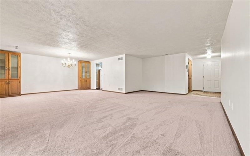 2850 Edgecliff Road, Lower Burrell, 15068, 2 Bedroom Bedrooms, 7 Room Rooms,2 BathroomBathrooms,Residential,For Sale,Edgecliff Road,1770632