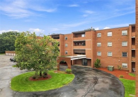 2850 Edgecliff Road, Lower Burrell, 15068, 2 Bedroom Bedrooms, 7 Room Rooms,2 BathroomBathrooms,Residential,For Sale,Edgecliff Road,1770632