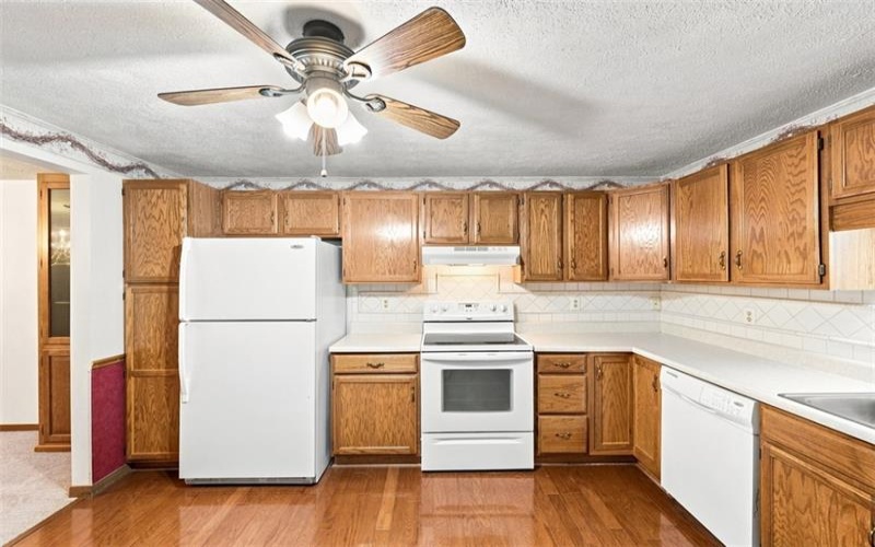 2850 Edgecliff Road, Lower Burrell, 15068, 2 Bedroom Bedrooms, 7 Room Rooms,2 BathroomBathrooms,Residential,For Sale,Edgecliff Road,1770632