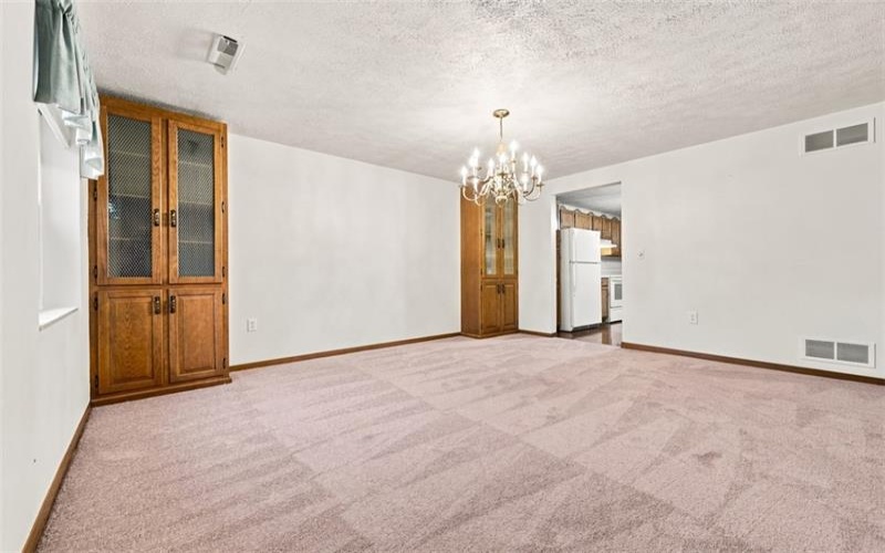2850 Edgecliff Road, Lower Burrell, 15068, 2 Bedroom Bedrooms, 7 Room Rooms,2 BathroomBathrooms,Residential,For Sale,Edgecliff Road,1770632