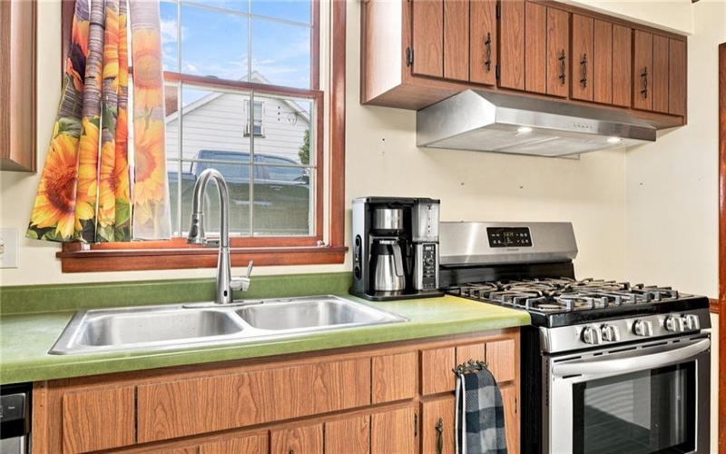 426 Shady Avenue, 15022, 15022, 4 Bedrooms Bedrooms, 9 Rooms Rooms,1.2 BathroomsBathrooms,Residential,For Sale,Shady Avenue,1770845