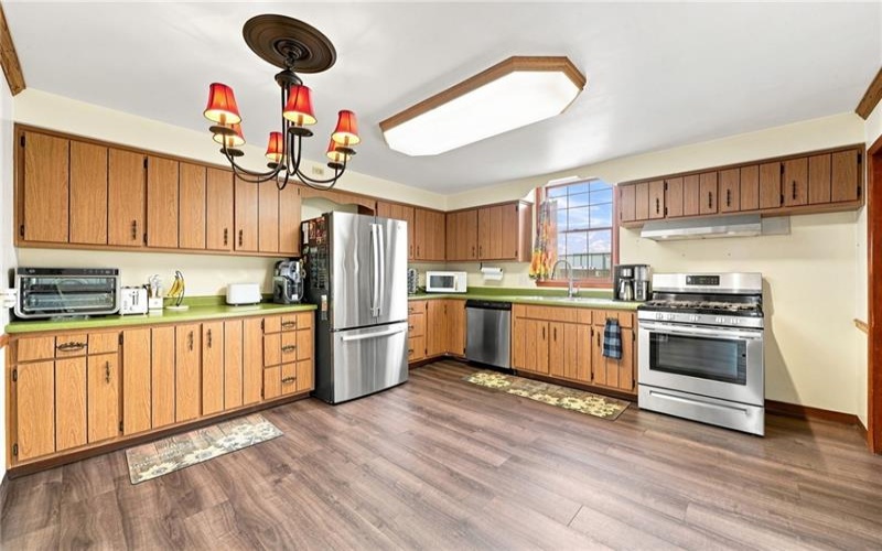 426 Shady Avenue, 15022, 15022, 4 Bedrooms Bedrooms, 9 Rooms Rooms,1.2 BathroomsBathrooms,Residential,For Sale,Shady Avenue,1770845