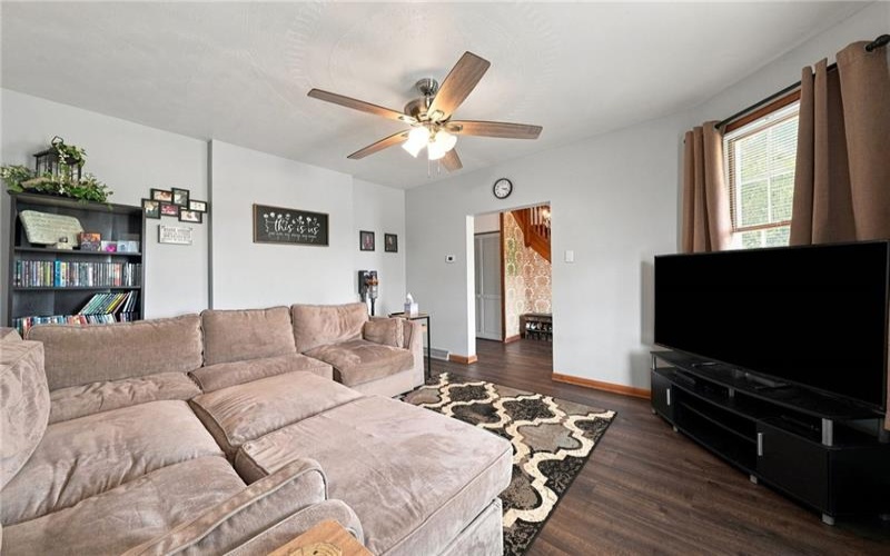426 Shady Avenue, 15022, 15022, 4 Bedrooms Bedrooms, 9 Rooms Rooms,1.2 BathroomsBathrooms,Residential,For Sale,Shady Avenue,1770845