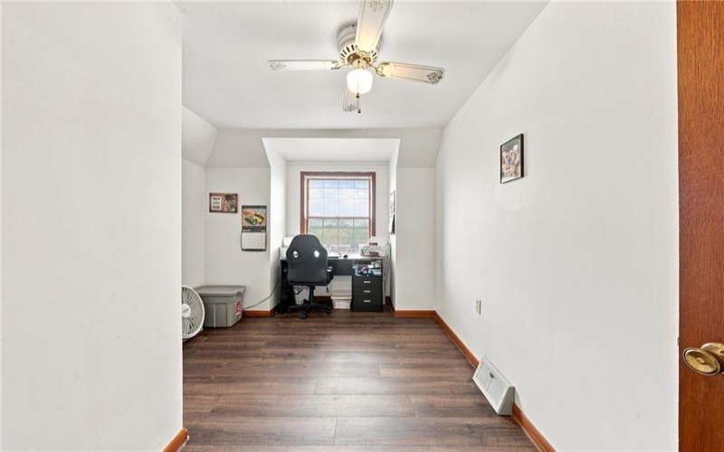 426 Shady Avenue, 15022, 15022, 4 Bedrooms Bedrooms, 9 Rooms Rooms,1.2 BathroomsBathrooms,Residential,For Sale,Shady Avenue,1770845