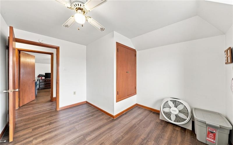 426 Shady Avenue, 15022, 15022, 4 Bedrooms Bedrooms, 9 Rooms Rooms,1.2 BathroomsBathrooms,Residential,For Sale,Shady Avenue,1770845