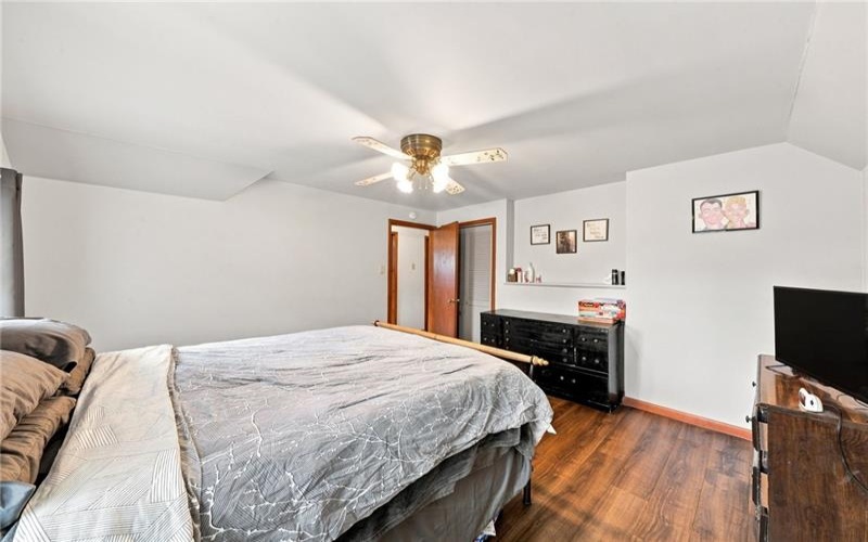 426 Shady Avenue, 15022, 15022, 4 Bedrooms Bedrooms, 9 Rooms Rooms,1.2 BathroomsBathrooms,Residential,For Sale,Shady Avenue,1770845