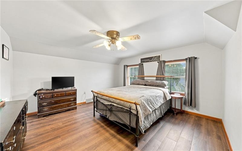 426 Shady Avenue, 15022, 15022, 4 Bedrooms Bedrooms, 9 Rooms Rooms,1.2 BathroomsBathrooms,Residential,For Sale,Shady Avenue,1770845