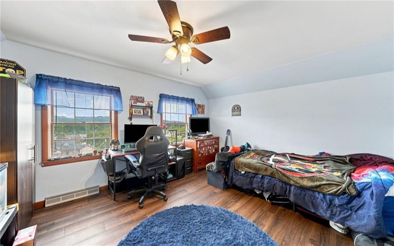 426 Shady Avenue, 15022, 15022, 4 Bedrooms Bedrooms, 9 Rooms Rooms,1.2 BathroomsBathrooms,Residential,For Sale,Shady Avenue,1770845
