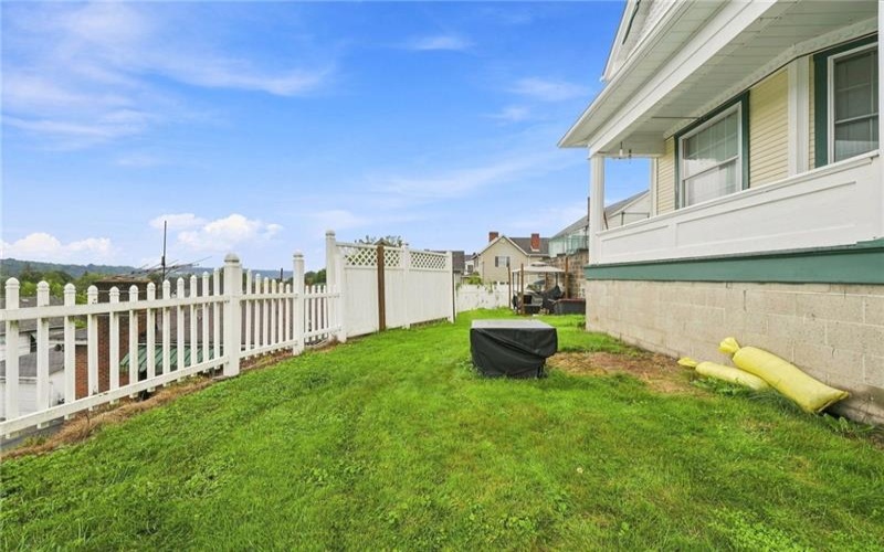 426 Shady Avenue, 15022, 15022, 4 Bedrooms Bedrooms, 9 Rooms Rooms,1.2 BathroomsBathrooms,Residential,For Sale,Shady Avenue,1770845