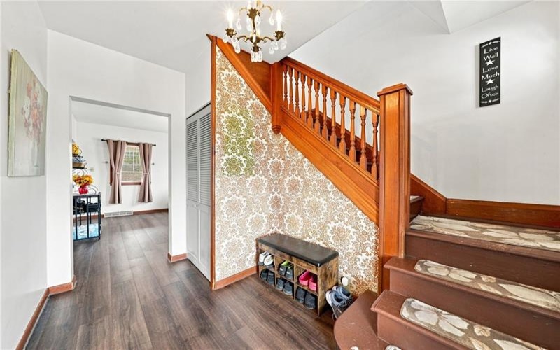 426 Shady Avenue, 15022, 15022, 4 Bedrooms Bedrooms, 9 Rooms Rooms,1.2 BathroomsBathrooms,Residential,For Sale,Shady Avenue,1770845