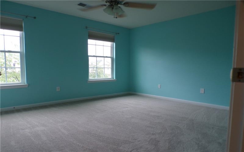 301 Maple Ridge Dr, Canonsburg, 15317, 3 Bedrooms Bedrooms, ,2.1 BathroomsBathrooms,Residential,For Sale,Maple Ridge Dr,1770894