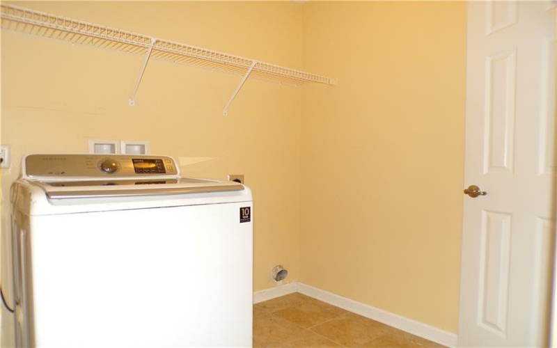 301 Maple Ridge Dr, Canonsburg, 15317, 3 Bedroom Bedrooms, ,2.1 BathroomBathrooms,Residential,For Sale,Maple Ridge Dr,1770894