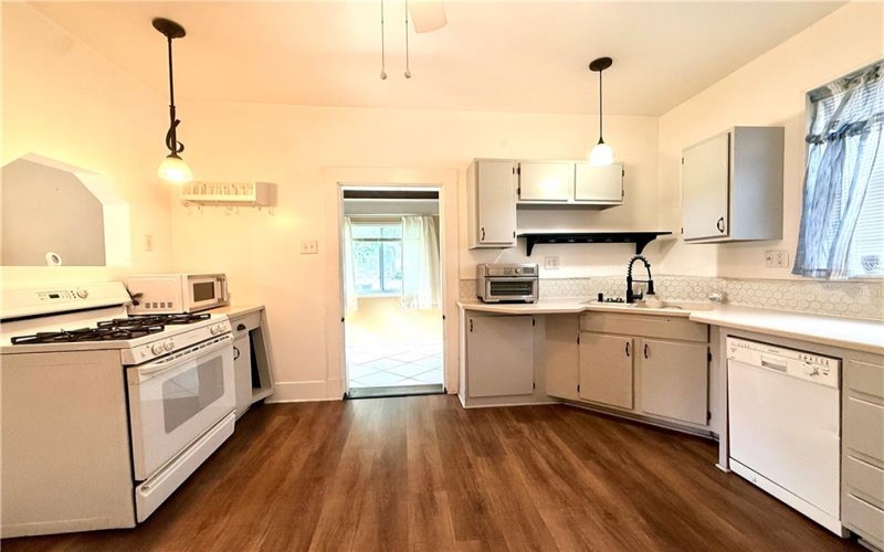 17 Johnson Rd, Houston, 15342, 3 Bedrooms Bedrooms, ,2 BathroomsBathrooms,Residential,For Sale,Johnson Rd,1770945