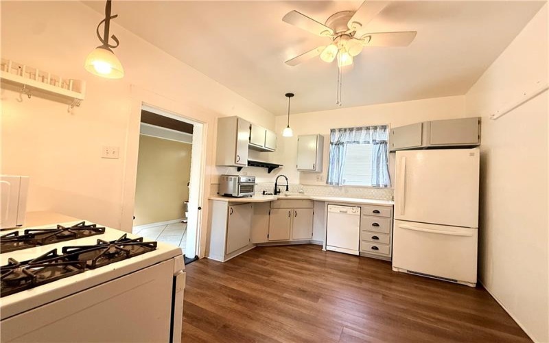 17 Johnson Rd, Houston, 15342, 3 Bedrooms Bedrooms, ,2 BathroomsBathrooms,Residential,For Sale,Johnson Rd,1770945
