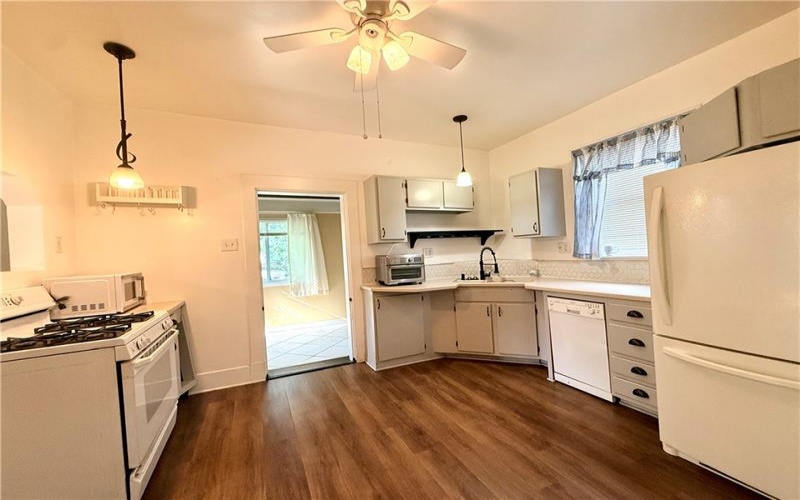 17 Johnson Rd, Houston, 15342, 3 Bedrooms Bedrooms, ,2 BathroomsBathrooms,Residential,For Sale,Johnson Rd,1770945