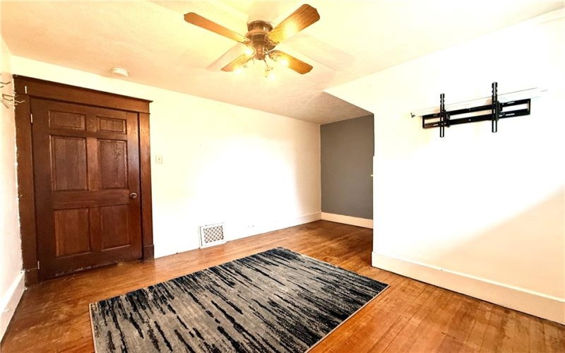 17 Johnson Rd, Houston, 15342, 3 Bedrooms Bedrooms, ,2 BathroomsBathrooms,Residential,For Sale,Johnson Rd,1770945
