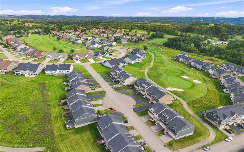 3001 Kapalua Ln, Jeannette, 15644, 3 Bedroom Bedrooms, 8 Room Rooms,3.1 BathroomBathrooms,Residential,For Sale,Kapalua Ln,1770964