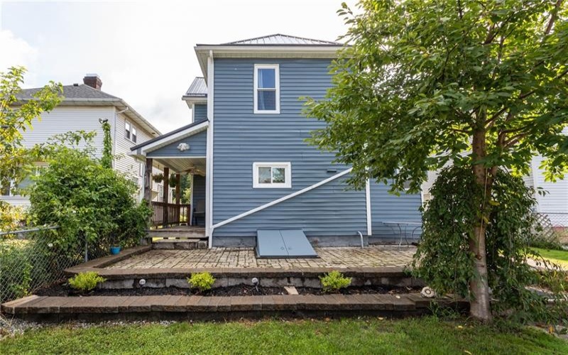 1212 Vine St, Connellsville, 15425, 3 Bedrooms Bedrooms, ,2 BathroomsBathrooms,Residential,For Sale,Vine St,1770986