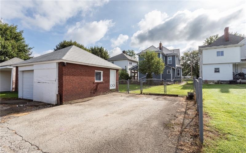 1212 Vine St, Connellsville, 15425, 3 Bedrooms Bedrooms, ,2 BathroomsBathrooms,Residential,For Sale,Vine St,1770986