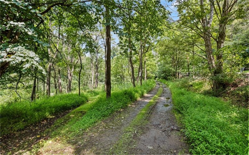 5740 Mamont Rd, Murrysville, 15668, 4 Bedroom Bedrooms, ,Residential,For Sale,Mamont Rd,1770992