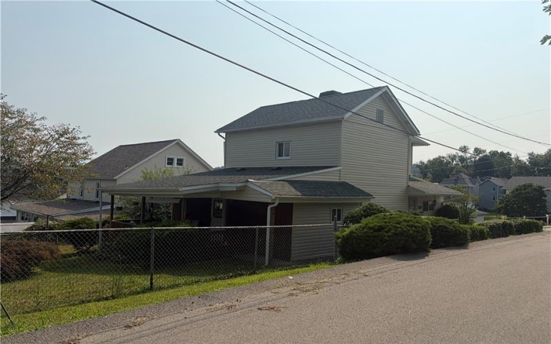 260 6th St, California, 15419, 2 Bedrooms Bedrooms, 6 Rooms Rooms,1 BathroomBathrooms,Residential,For Sale,6th St,1771004