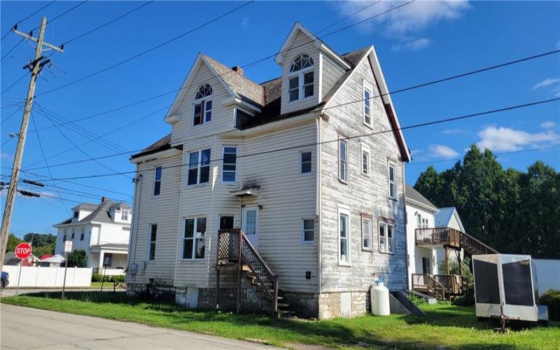 602 Center Avenue, Somerset, 15501, 2 Bedrooms Bedrooms, ,2 BathroomsBathrooms,Residential,For Sale,Center Avenue,1771005