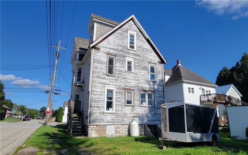 602 Center Avenue, Somerset, 15501, 2 Bedrooms Bedrooms, ,2 BathroomsBathrooms,Residential,For Sale,Center Avenue,1771005