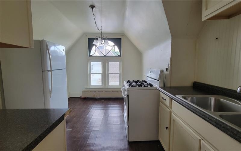 602 Center Avenue, Somerset, 15501, 2 Bedrooms Bedrooms, ,2 BathroomsBathrooms,Residential,For Sale,Center Avenue,1771005