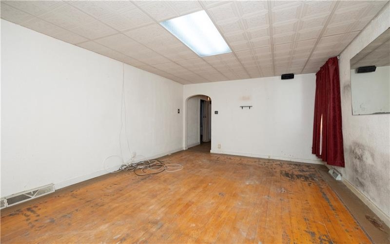 123 Smith St, Canonsburg, 15317, 4 Bedrooms Bedrooms, ,1 BathroomBathrooms,Residential,For Sale,Smith St,1761523
