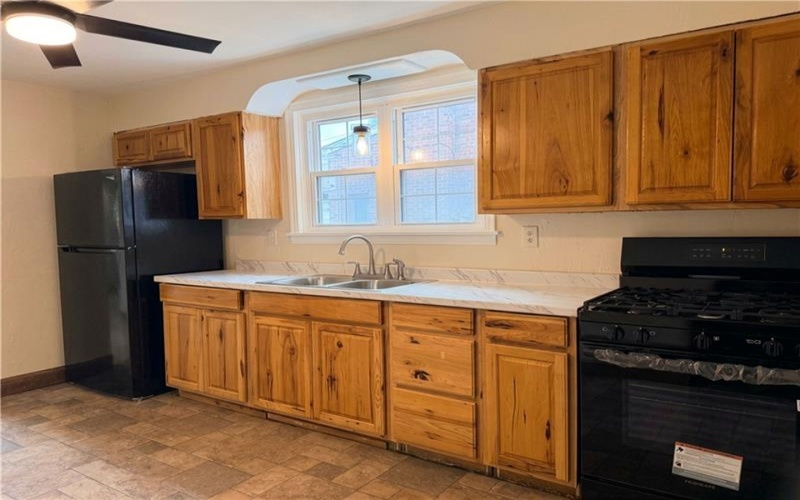 1166 Main St, Washington, 15301, 3 Bedrooms Bedrooms, 7 Rooms Rooms,1.1 BathroomsBathrooms,Residential,For Sale,Main St,1762381