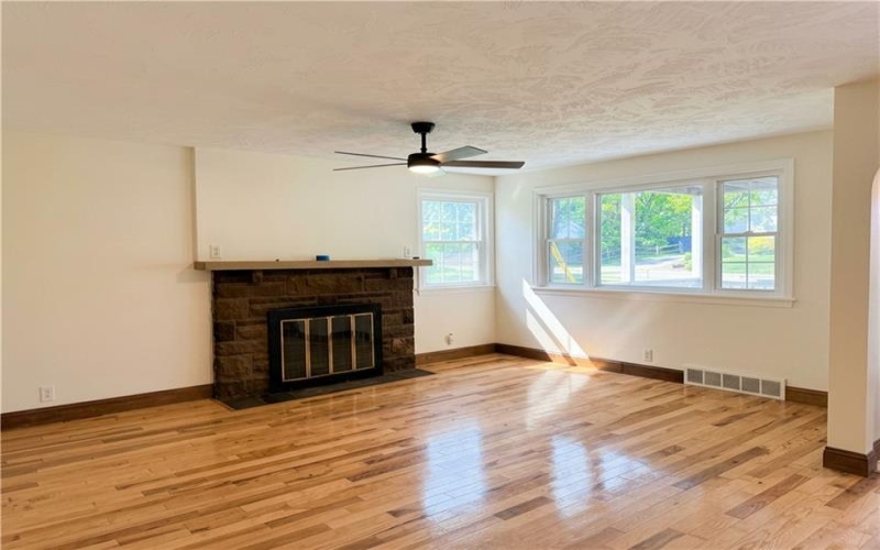 1166 Main St, Washington, 15301, 3 Bedrooms Bedrooms, 7 Rooms Rooms,1.1 BathroomsBathrooms,Residential,For Sale,Main St,1762381