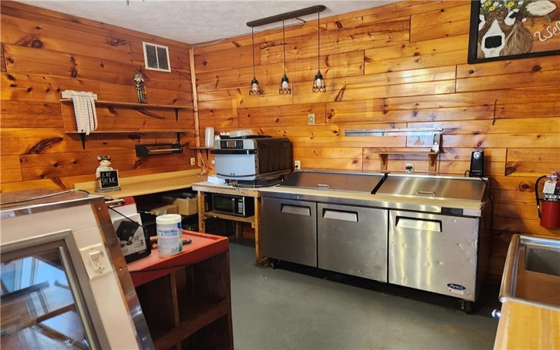 534 N Eighty Eight Rd, Carmichaels, 15320, ,Commercial-industrial-business,For Sale,N Eighty Eight Rd,1770498