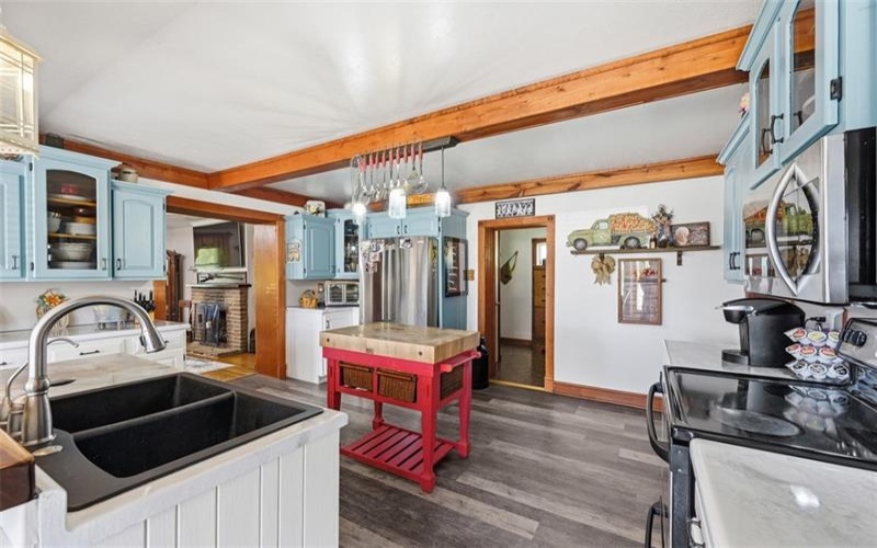 2976 Henderson Road, Washington, 15301, 6 Bedrooms Bedrooms, 14 Rooms Rooms,3 BathroomsBathrooms,Residential,For Sale,Henderson Road,1770724