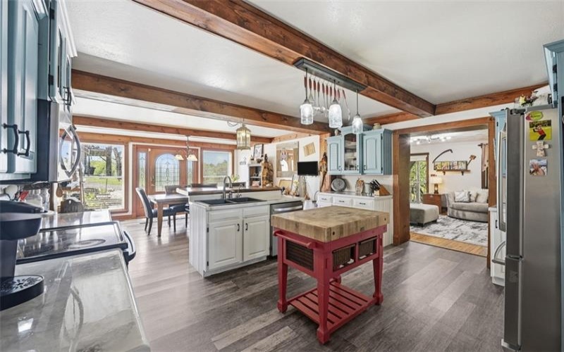 2976 Henderson Road, Washington, 15301, 6 Bedrooms Bedrooms, 14 Rooms Rooms,3 BathroomsBathrooms,Residential,For Sale,Henderson Road,1770724