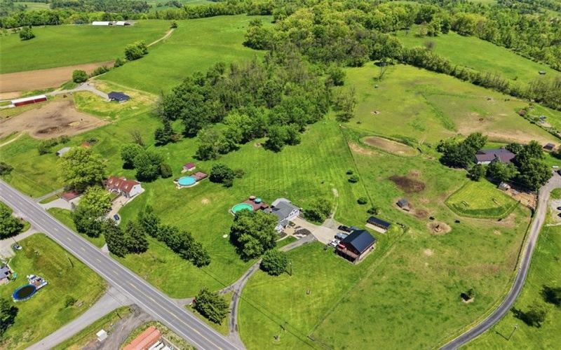 2976 Henderson Road, Washington, 15301, 6 Bedrooms Bedrooms, 14 Rooms Rooms,3 BathroomsBathrooms,Residential,For Sale,Henderson Road,1770724