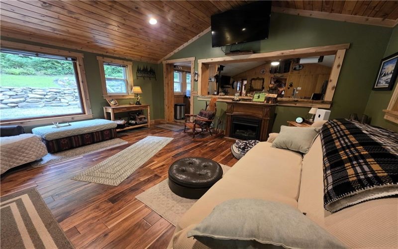 258 Mike Shawley Rd, Somerset, 15501, 1 Bedroom Bedrooms, 3 Rooms Rooms,1 BathroomBathrooms,Residential,For Sale,Mike Shawley Rd,1770971
