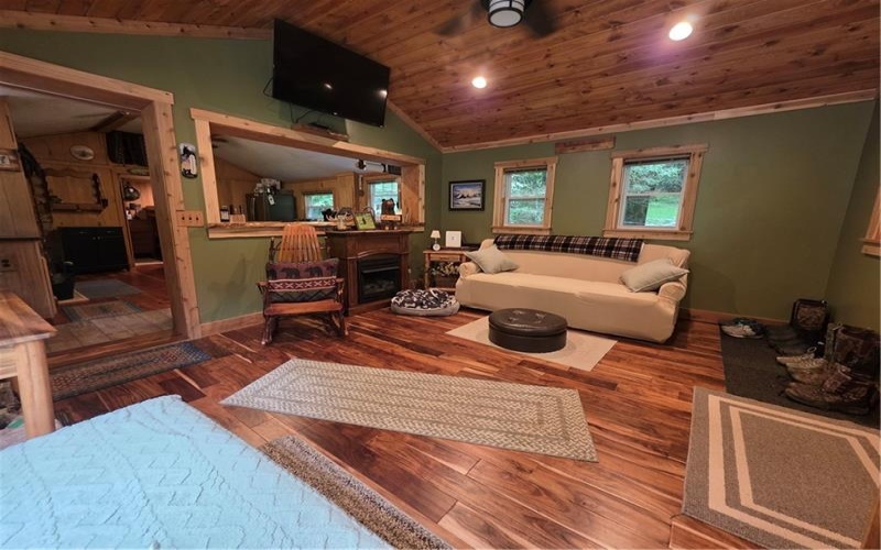 258 Mike Shawley Rd, Somerset, 15501, 1 Bedroom Bedrooms, 3 Rooms Rooms,1 BathroomBathrooms,Residential,For Sale,Mike Shawley Rd,1770971