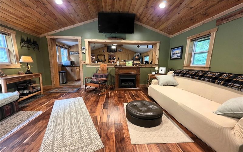 258 Mike Shawley Rd, Somerset, 15501, 1 Bedroom Bedrooms, 3 Rooms Rooms,1 BathroomBathrooms,Residential,For Sale,Mike Shawley Rd,1770971