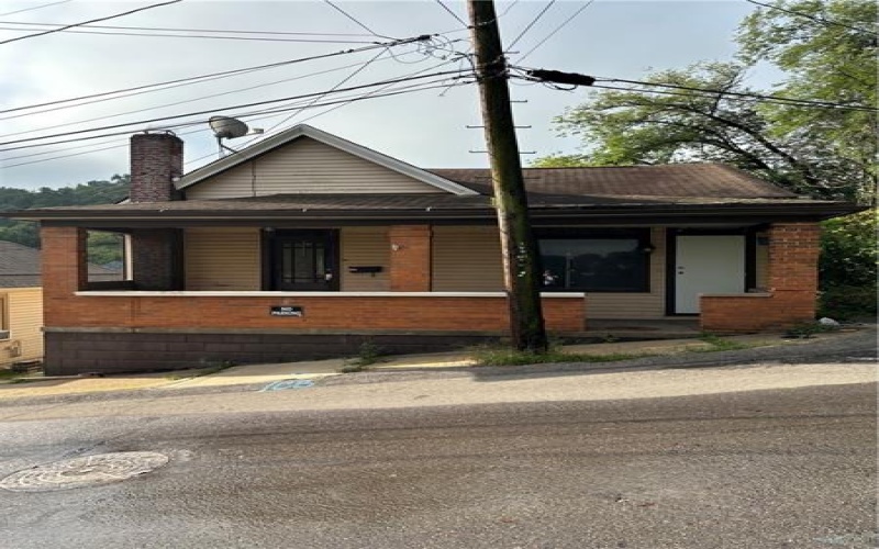 231 Barr Street, Canonsburg, 15317, 2 Bedrooms Bedrooms, ,1.1 BathroomsBathrooms,Residential,For Sale,Barr Street,1771012