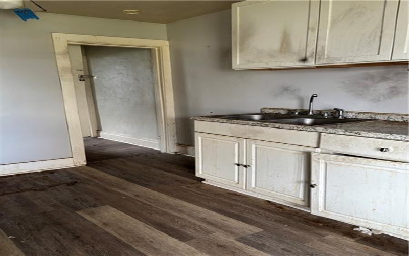 231 Barr Street, Canonsburg, 15317, 2 Bedrooms Bedrooms, ,1.1 BathroomsBathrooms,Residential,For Sale,Barr Street,1771012