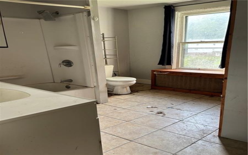 231 Barr Street, Canonsburg, 15317, 2 Bedrooms Bedrooms, ,1.1 BathroomsBathrooms,Residential,For Sale,Barr Street,1771012