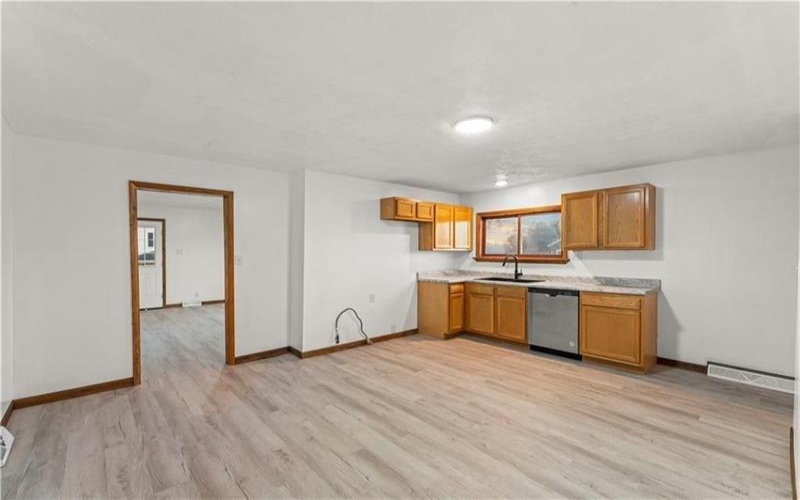 108 Oakwood AVENUE, Washington, 15301, 2 Bedrooms Bedrooms, ,1 BathroomBathrooms,Residential,For Sale,Oakwood,1771052