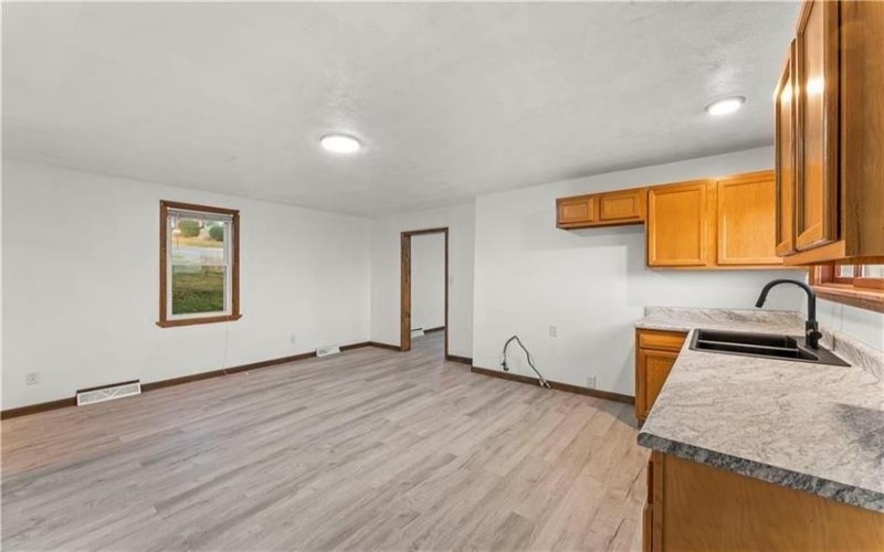 108 Oakwood AVENUE, Washington, 15301, 2 Bedrooms Bedrooms, ,1 BathroomBathrooms,Residential,For Sale,Oakwood,1771052