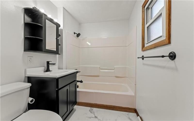108 Oakwood AVENUE, Washington, 15301, 2 Bedrooms Bedrooms, ,1 BathroomBathrooms,Residential,For Sale,Oakwood,1771052