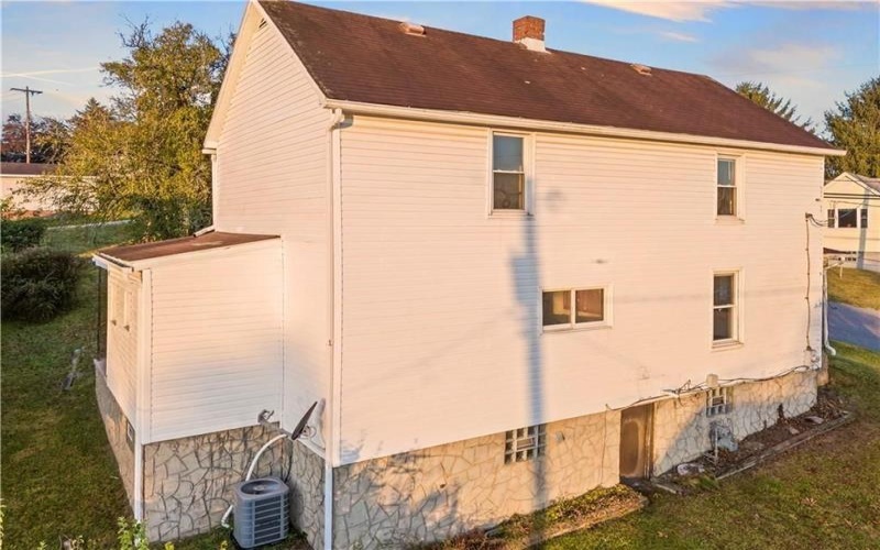 108 Oakwood AVENUE, Washington, 15301, 2 Bedrooms Bedrooms, ,1 BathroomBathrooms,Residential,For Sale,Oakwood,1771052