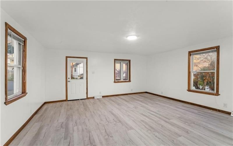 108 Oakwood AVENUE, Washington, 15301, 2 Bedrooms Bedrooms, ,1 BathroomBathrooms,Residential,For Sale,Oakwood,1771052