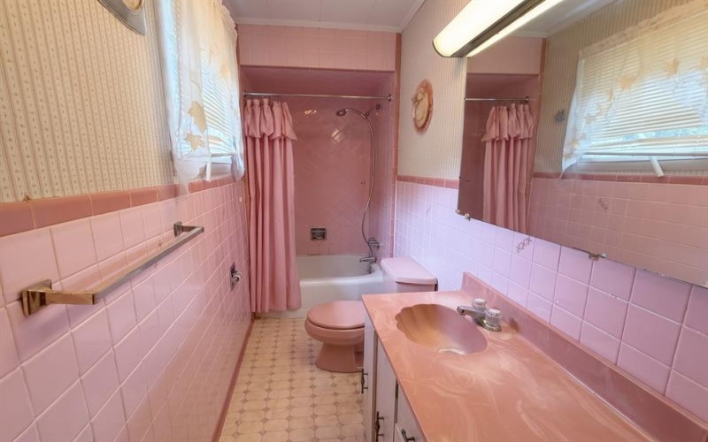 247 Railroad Street, Hyde Park, 15641, 3 Bedroom Bedrooms, 7 Room Rooms,2 BathroomBathrooms,Residential,For Sale,Railroad Street,1771058