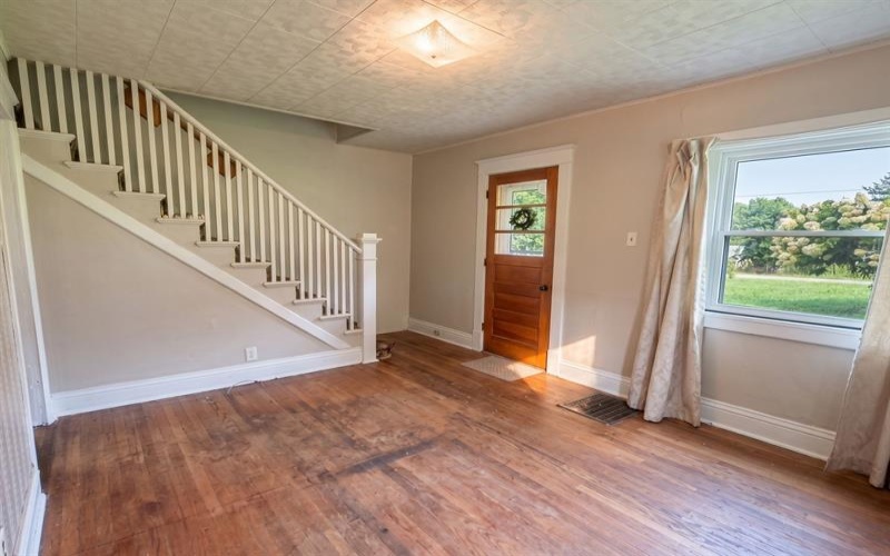 247 Railroad Street, Hyde Park, 15641, 3 Bedroom Bedrooms, 7 Room Rooms,2 BathroomBathrooms,Residential,For Sale,Railroad Street,1771058