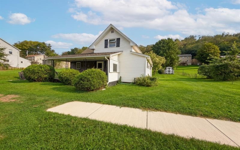 247 Railroad Street, Hyde Park, 15641, 3 Bedroom Bedrooms, 7 Room Rooms,2 BathroomBathrooms,Residential,For Sale,Railroad Street,1771058